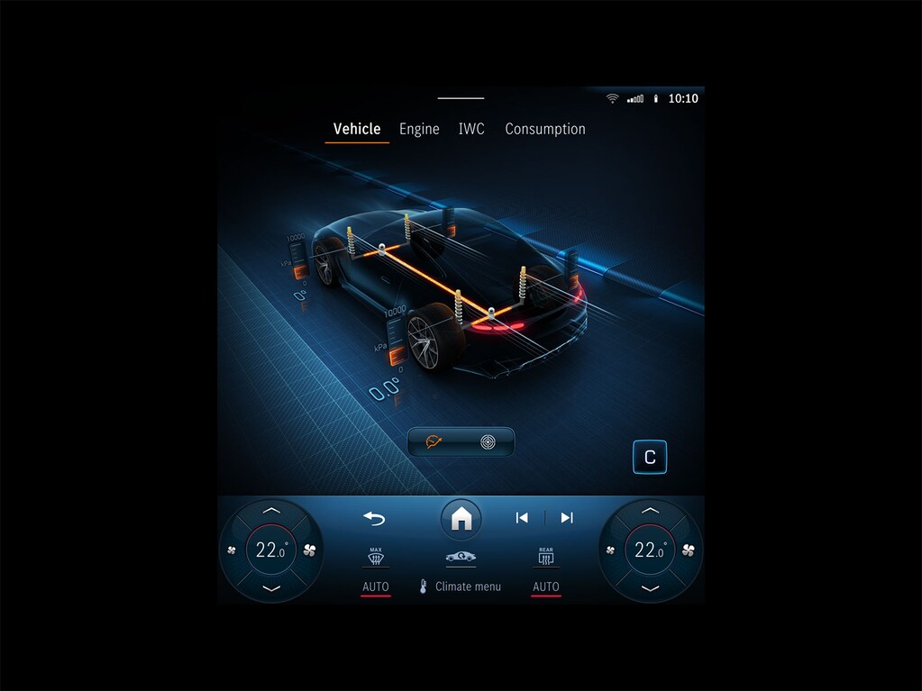 Stability and agility in one: AMG ACTIVE RIDE CONTROL employs state-of-the-art electronics to effectively compensate for rolling movements. Suspension and steering respond highly precisely to the driving conditions and carriageway. You benefit from an intense, dynamic AMG driving sensation at the wheel. And the passengers enjoy excellent ride comfort.