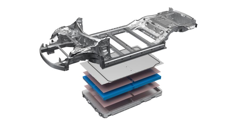 BYD SEAL is the first model equipped with in-house developed CTB technology.

The cutting-edge technology integrates the Blade Battery seamlessly into the car’s body, forming a strong “sandwich” structure that can achieve a remarkable torsional rigidity of 40,500 N·m/°, equivalent to luxury cars.

With CTB technology, the Blade Battery is more than an energy source. It is also a structural component capable of withstanding significant force.