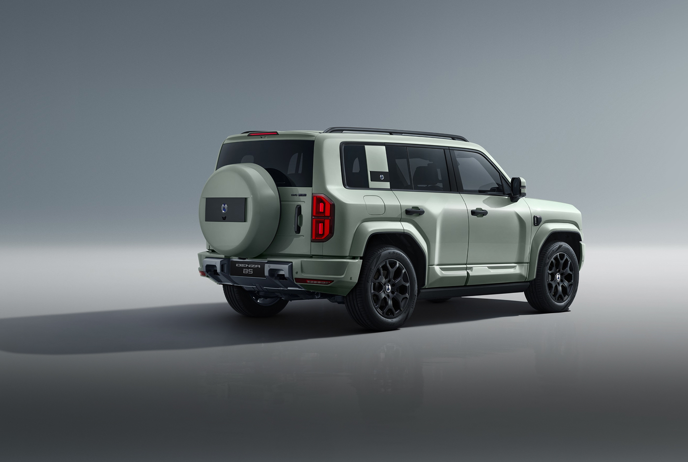 يعزز المصد الأمامي الحاد لسيارة دينزا B5 من مظهرها الديناميكي وحضورها الواثق على الطريق.