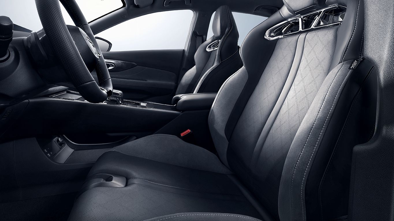 Multi-color intelligent ambient lighting, automatic air conditioning, air purification system.