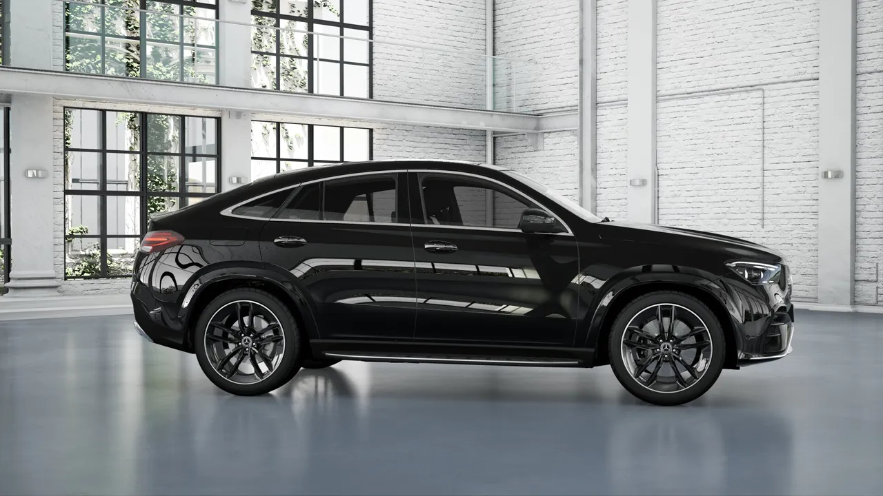 From expressive 53.3 (21`) to sensational 55.8 (22`) tires (optional), the GLE Coupé will take you comfortably to your destination on any tires.