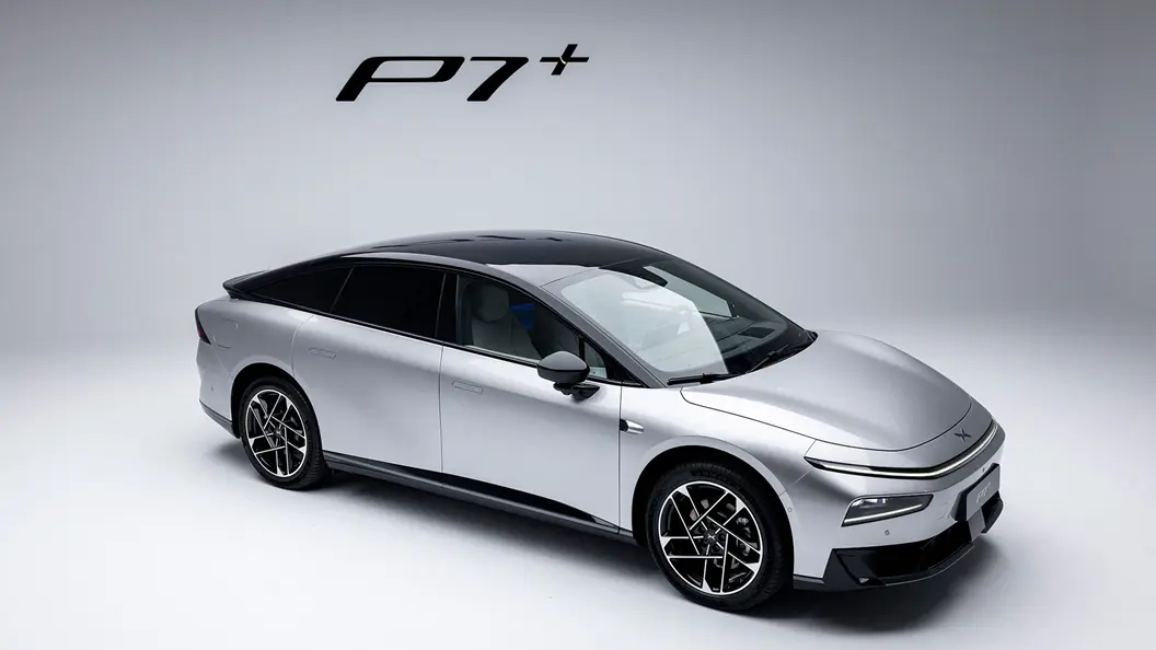 A unified profile that elevates the fastback driving feel.