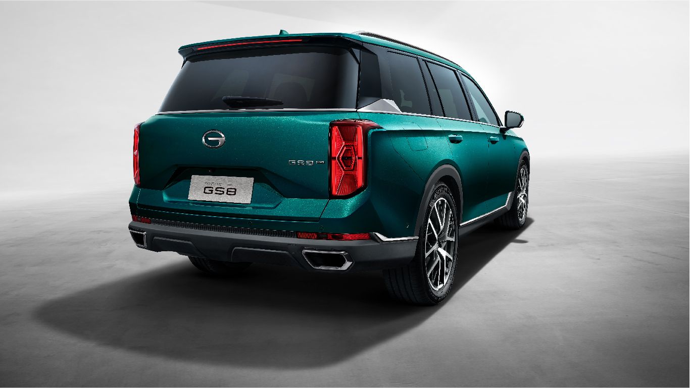 Vertical layout, diamond texture along with exclusive welcome carpet lighting to light your way home.