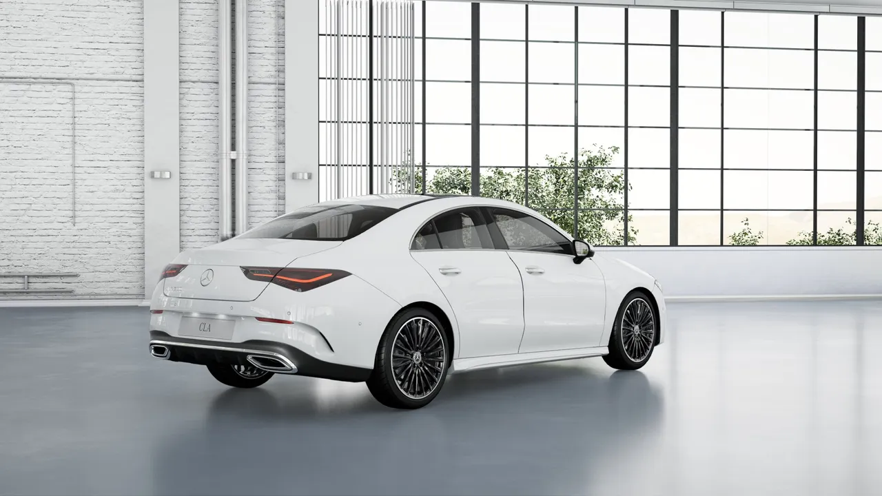 Whether open or closed: the panoramic sliding sunroof gives you a wonderful feeling of freedom and a pleasantly bright ambience in the interior. When viewed from the outside, the large sliding sunroof likewise makes a unique visual impression, as it lends lightness and exclusivity to the exterior.