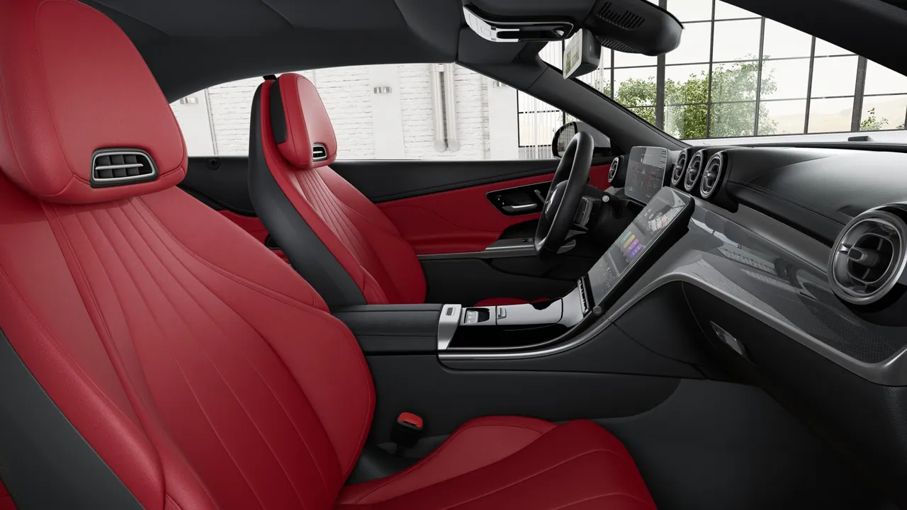 The front seats of the new CLE Cabriolet can be optionally converted into 7-zone massage seats[1]and feature the AIRSCARF heater system for optimum temperature sensation in the throat and neck area. The speakers integrated into the seats provide an engaging surround sound experience for the driver and front passenger.
