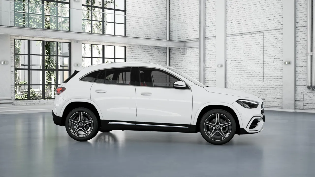 The flush-fitted light-alloy wheels in dimensions ranging from 17-inch to 20-inch along with the athletic profile, give the GLA a powerful SUV character and confident standing on the road as well as over light off-road terrain.