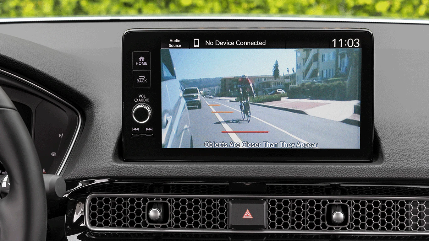 Honda Lanewatch™ uses a camera installed below the right passenger-side mirror to relay an image of the area on the right side of the vehicle to the central display screen.